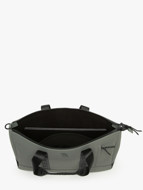 1 compartment business bag with 15\" laptop sleeve