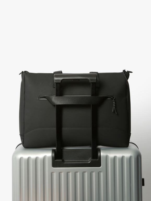 1 compartment business bag with 15\" laptop sleeve