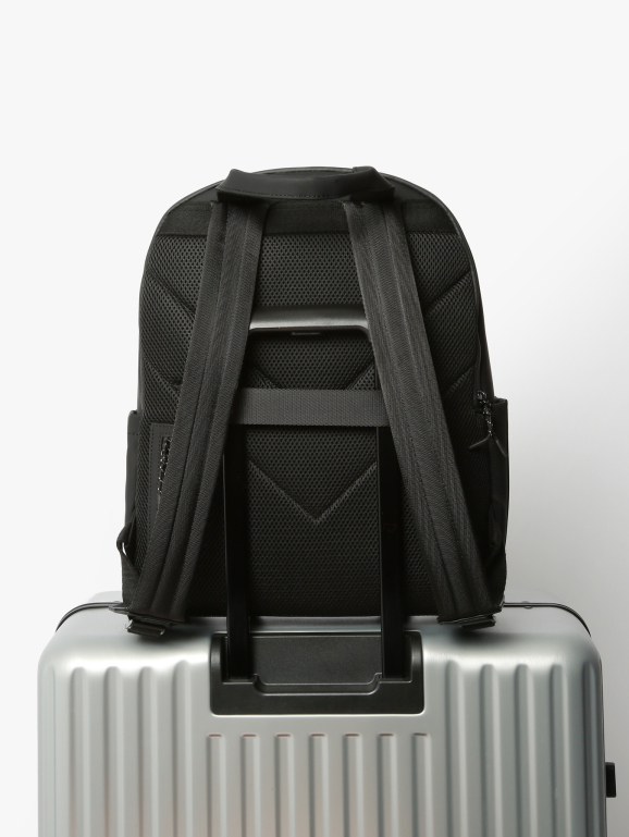 2-compartment backpack with 15\" laptop sleeve