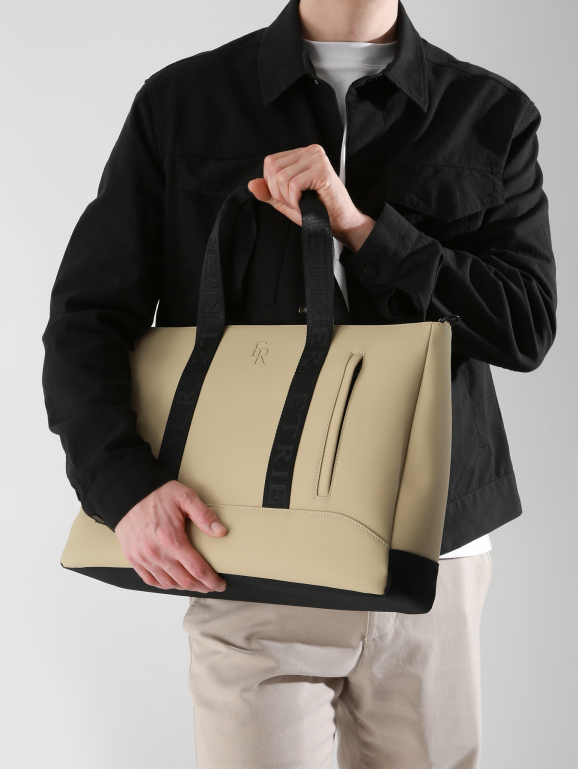1 compartment business bag with 15\" laptop sleeve