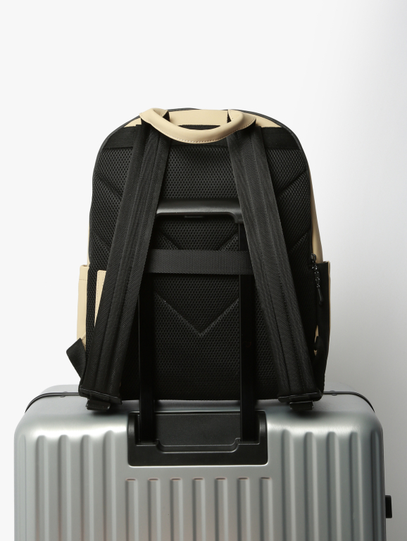 2-compartment backpack with 15\" laptop sleeve